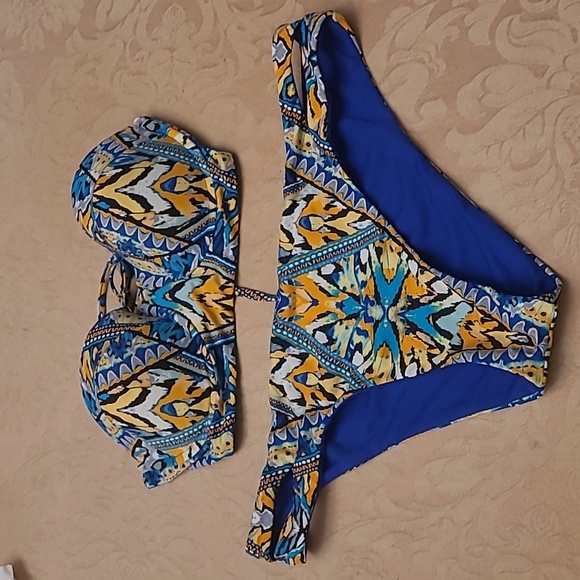 Bar III Strappy Swimsuit Bikini and Matching Cover Up S and XS - Picture 8 of 13